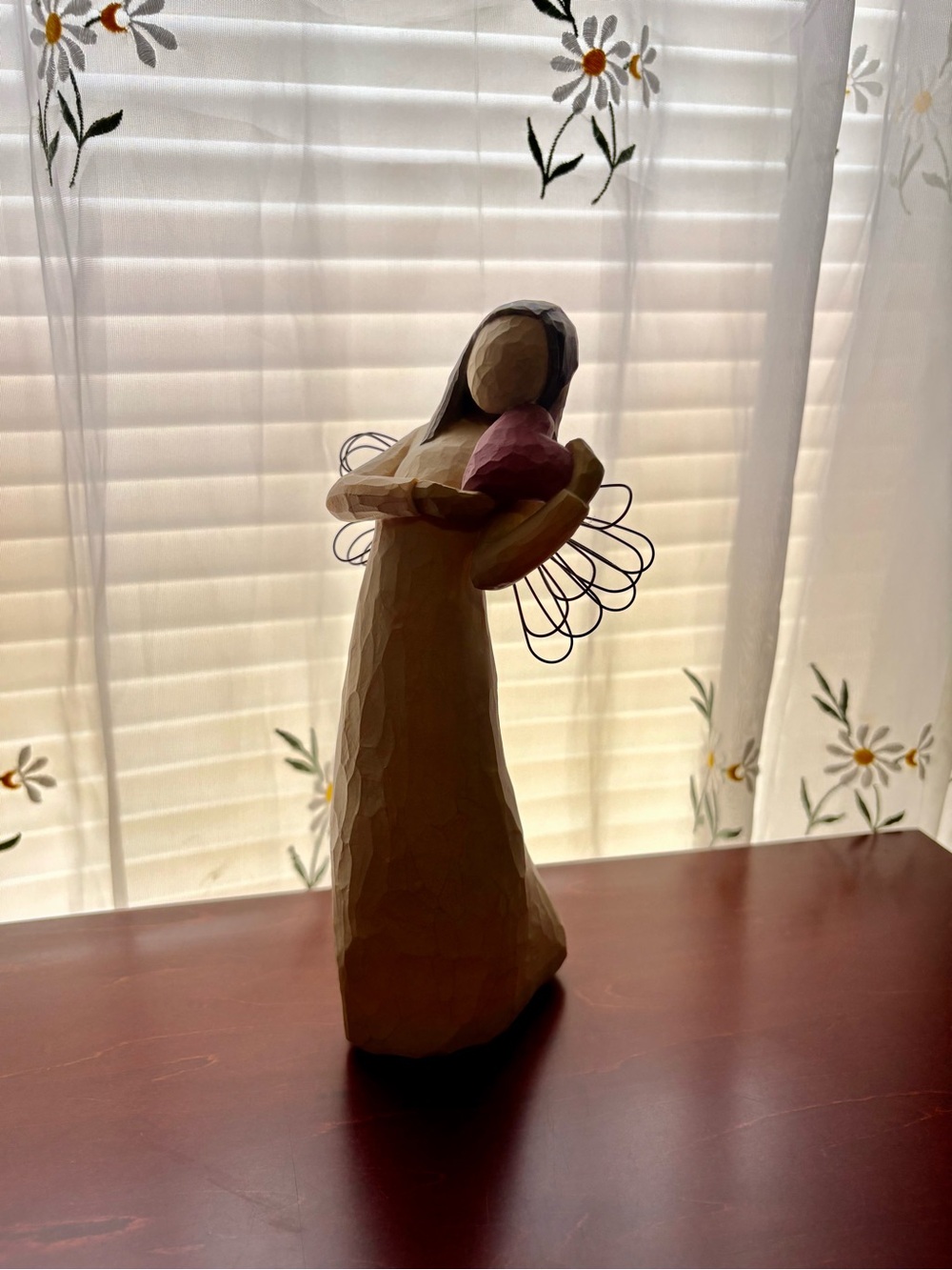 Demdaco Neutral Angel Figurine with Pink Heart EUC